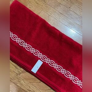 Hotel collection Elegant Red 100% cotton bath  towel with Geometric Design New